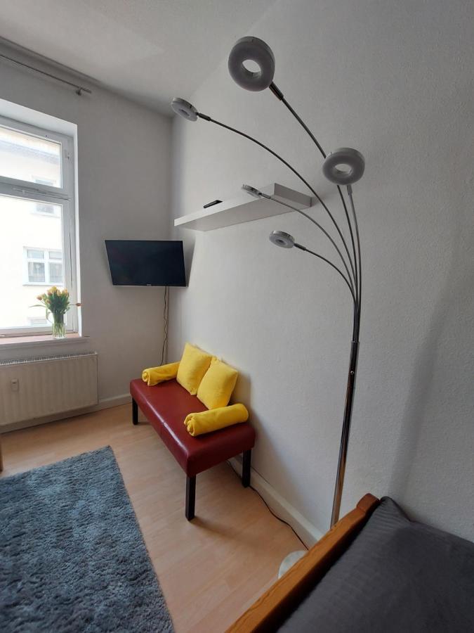Schoene Zwei-Zimmer-Wohnung "W2" Mit 4 Einzelbetten Und Wlan In Zwenkau Bei Leipzig Im Neuseenland Εξωτερικό φωτογραφία