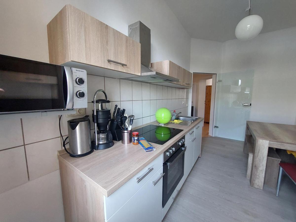 Schoene Zwei-Zimmer-Wohnung "W2" Mit 4 Einzelbetten Und Wlan In Zwenkau Bei Leipzig Im Neuseenland Εξωτερικό φωτογραφία