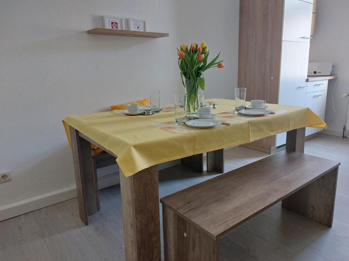 Schoene Zwei-Zimmer-Wohnung "W2" Mit 4 Einzelbetten Und Wlan In Zwenkau Bei Leipzig Im Neuseenland Εξωτερικό φωτογραφία