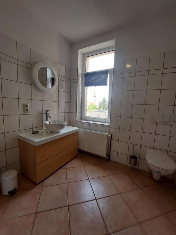 Schoene Zwei-Zimmer-Wohnung "W2" Mit 4 Einzelbetten Und Wlan In Zwenkau Bei Leipzig Im Neuseenland Εξωτερικό φωτογραφία