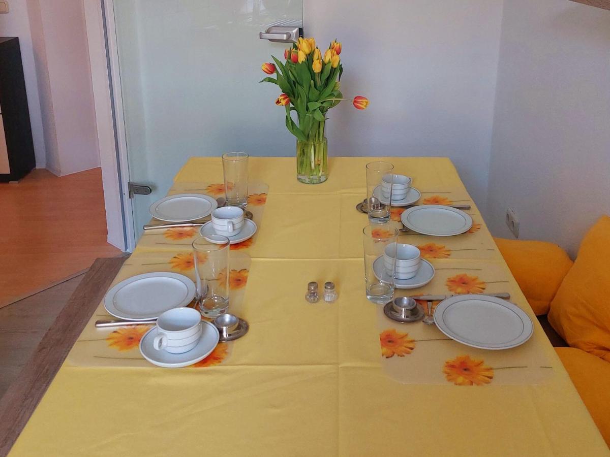 Schoene Zwei-Zimmer-Wohnung "W2" Mit 4 Einzelbetten Und Wlan In Zwenkau Bei Leipzig Im Neuseenland Εξωτερικό φωτογραφία