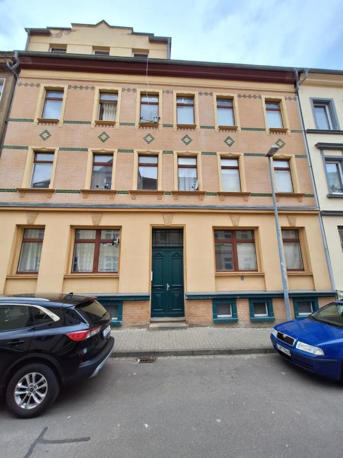 Schoene Zwei-Zimmer-Wohnung "W2" Mit 4 Einzelbetten Und Wlan In Zwenkau Bei Leipzig Im Neuseenland Εξωτερικό φωτογραφία